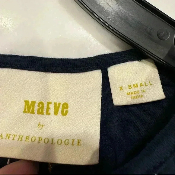 Maeve Anthropologie Chamonix Embroidered Swing Top Size XS Navy Blue - Picture 7 of 9